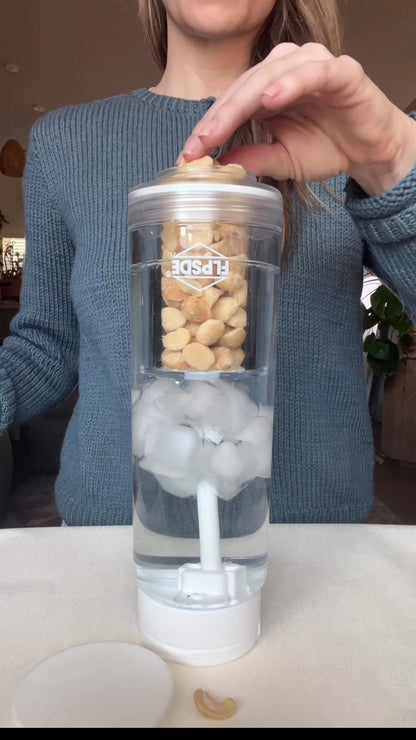 Demo of the FLPSDE XR Dual Chamber Water bottle with snack storage.